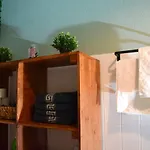 Daire Stilvoller Altbau Im Ruhigen Schleussig Mit Wlan, Netflix, Waschmaschine *