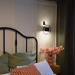 Daire Stilvoller Altbau Im Ruhigen Schleussig Mit Wlan, Netflix, Waschmaschine