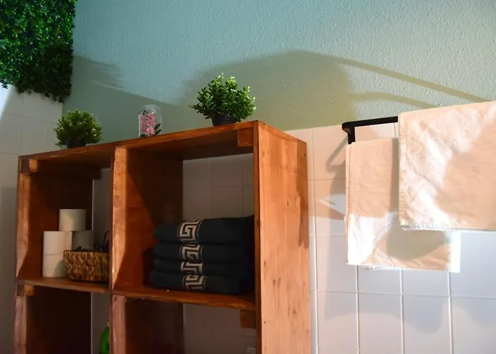 Апартаменты Stilvoller Altbau Im Ruhigen Schleussig Mit Wlan, Netflix, Waschmaschine *